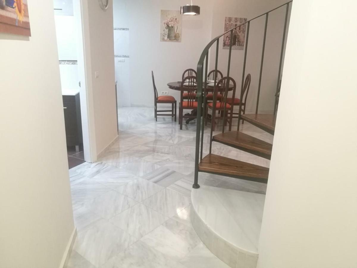 Apartamentos Edificio Vicente มาลากา ภายนอก รูปภาพ