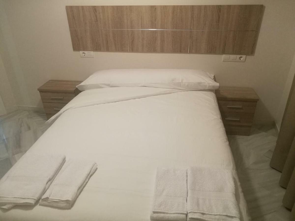 Apartamentos Edificio Vicente มาลากา ภายนอก รูปภาพ