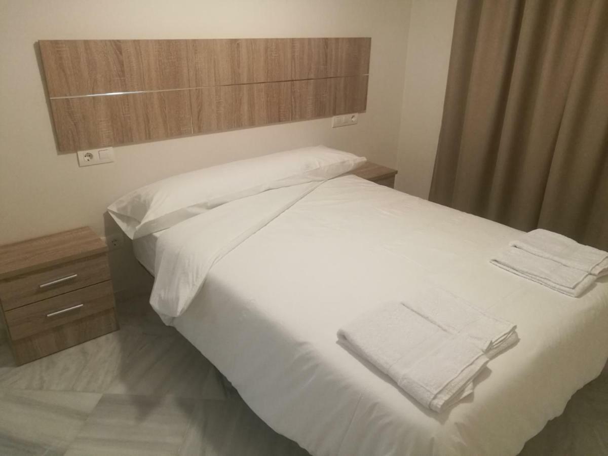 Apartamentos Edificio Vicente มาลากา ภายนอก รูปภาพ