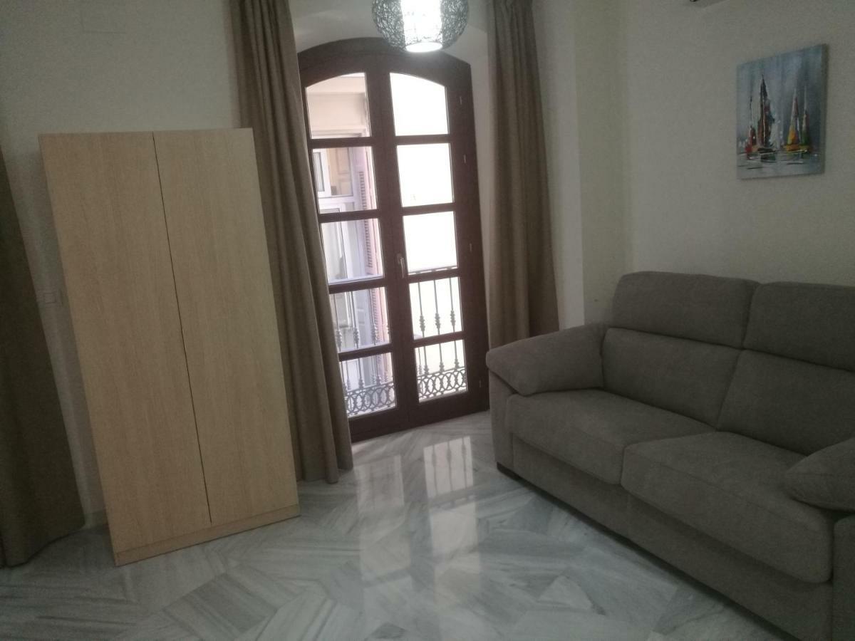 Apartamentos Edificio Vicente มาลากา ภายนอก รูปภาพ