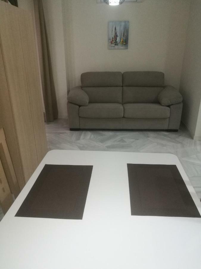 Apartamentos Edificio Vicente มาลากา ภายนอก รูปภาพ