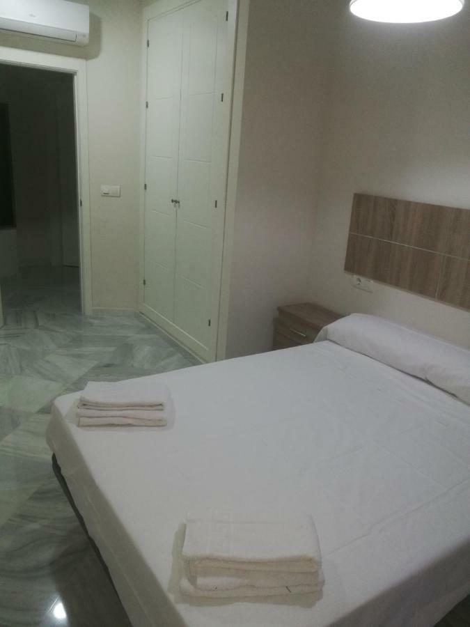 Apartamentos Edificio Vicente มาลากา ภายนอก รูปภาพ