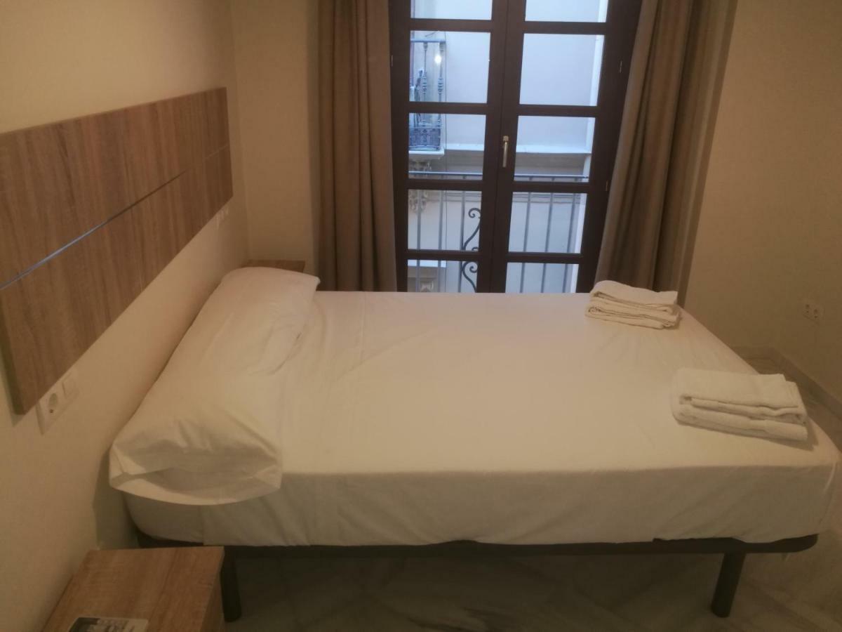 Apartamentos Edificio Vicente มาลากา ภายนอก รูปภาพ