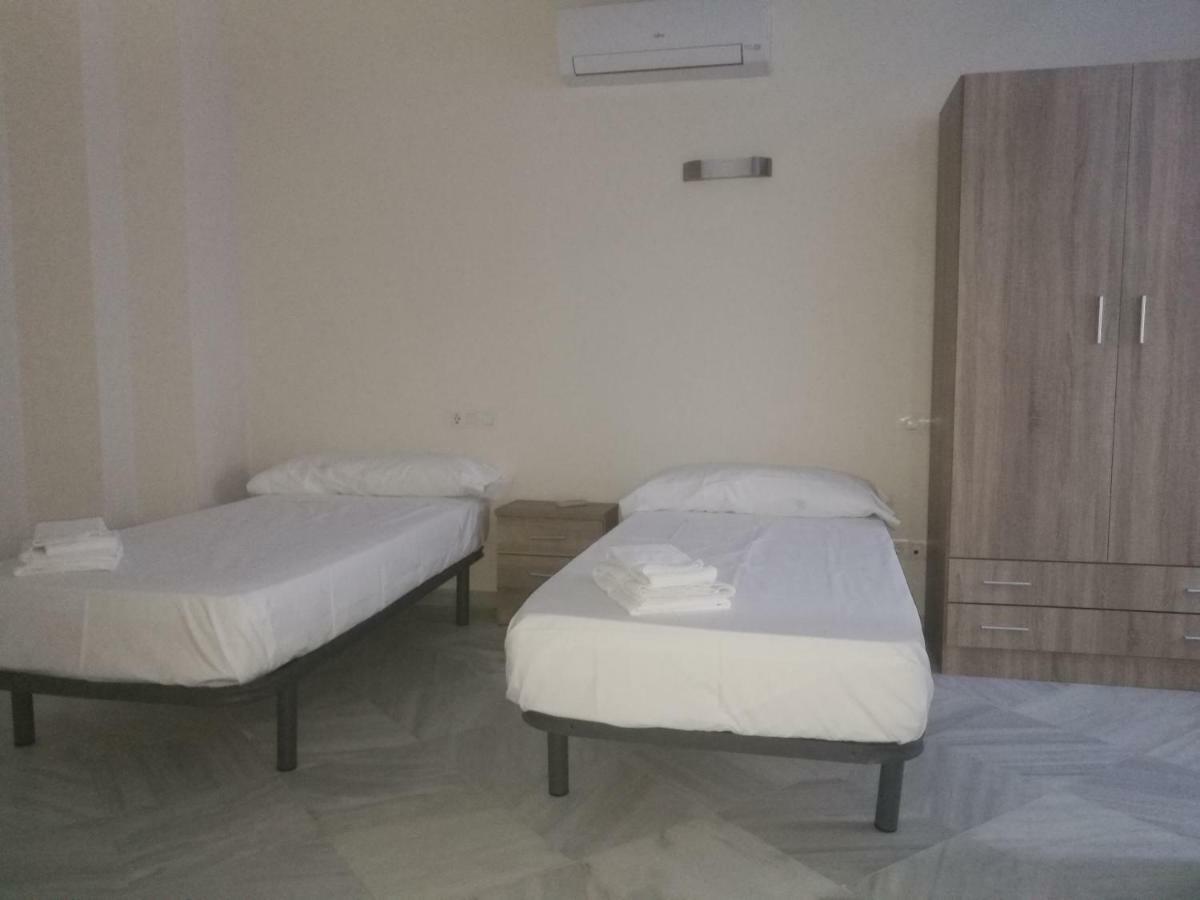 Apartamentos Edificio Vicente มาลากา ภายนอก รูปภาพ
